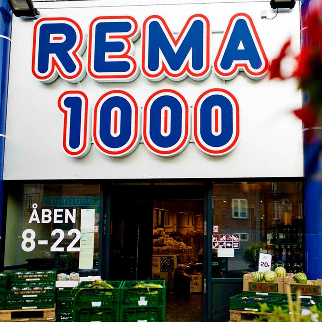 Rema tvang kunde til at arbejde gratis og meldte ham til politiet